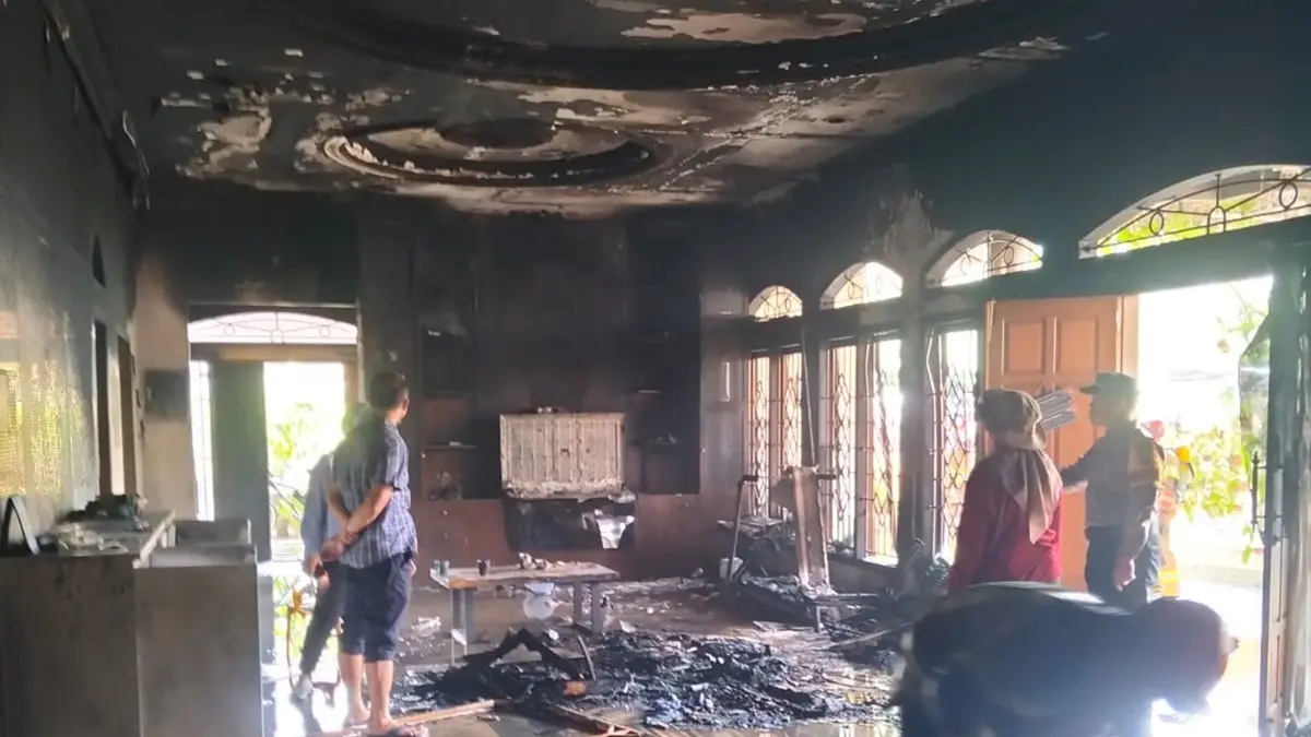 Rumah mewah pemilik Kido Land di Sukoharjo terbakar diduga akibat korsleting listrik. (IST)