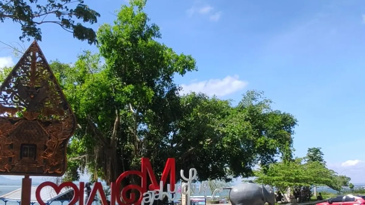 REKREASI : Waduk Gajah Mungkur menjadi salah satu destinasi wisata favorit di Wonogiri. (LUTFIANA SEKAR /SOLOBALAPAN.COM)