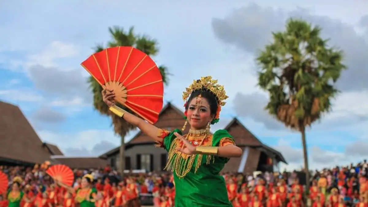 Tari Pakarena sebagai Identitas Makassar. (From: Pinterest)