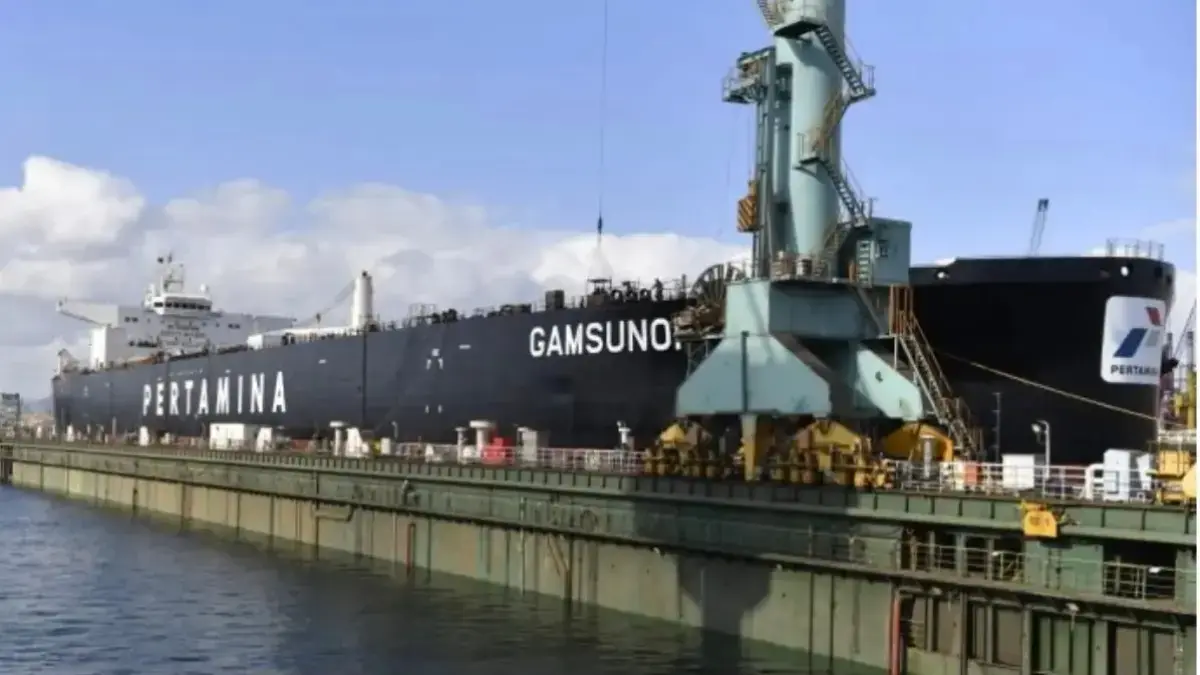 Kapal Pertamina. (Istimewa)
