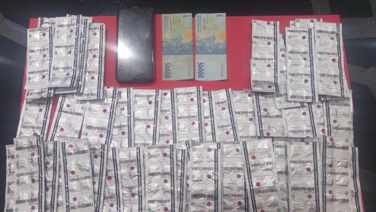 LAGI : Obat Keras Masih Lolos Beredar, Polisi Ungkap Jaringan Trihexyphenidyl di Karanganyar. (RUDI HARTONO RS/SOLOBALAPAN.COM)
