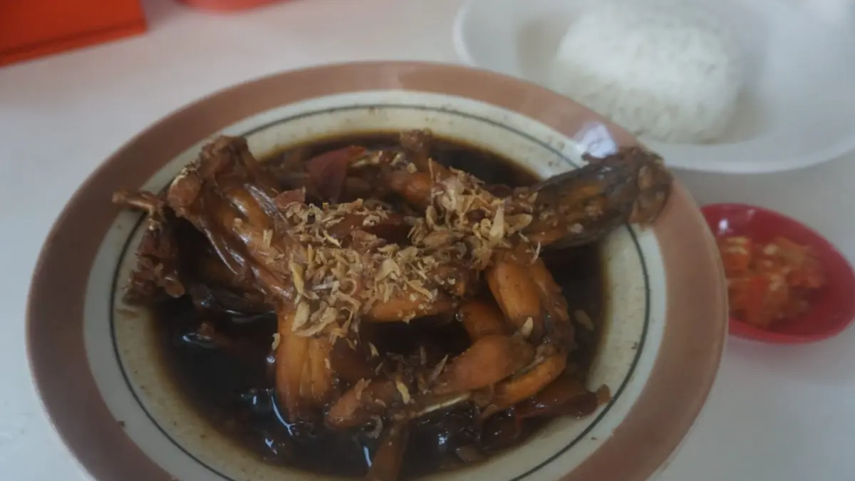Sweke Nyemek Bu Reso di Klaten menjadi kuliner legendaris sejak 1965. (ANGGA PURENDA/SOLOBALAPAN.COM)