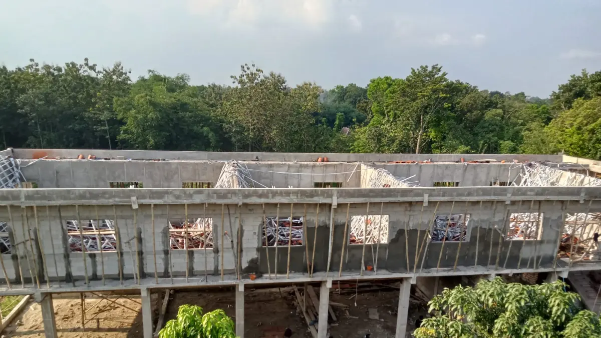 Polisi mengungkap proyek SMA Unggulan di Sragen dikerjakan tanpa kontraktor. (AHMAD KAIRUDIN/SOLOBALAPAN.COM)