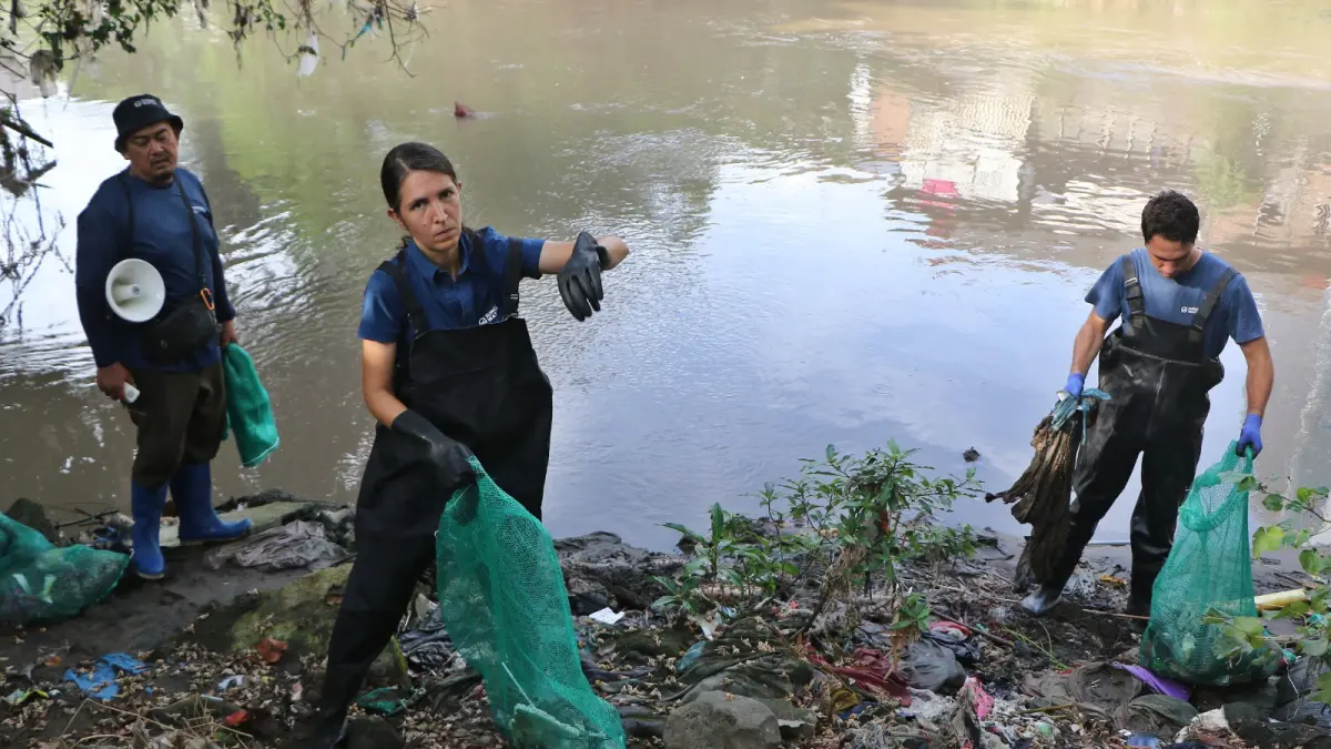 Aksi Sungai Watch di Kali Anyar Solo mendapat dukungan penuh Pemkot. (ARIEF BUDIMAN/SOLOBALAPAN.COM)