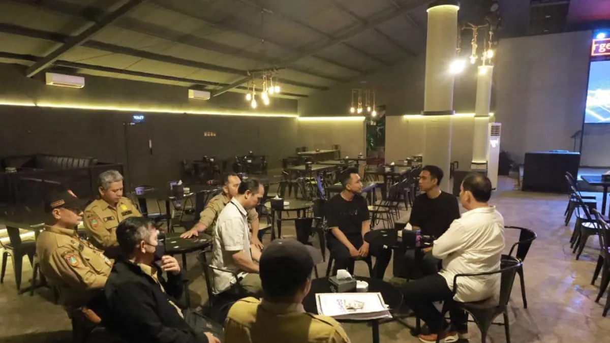 Dari hasiL sidak DPRD Surakarta, ditemukan 3 tempat hiburan yang belum berizin namun tetap beroperasi. (ANTONIUS CHRISTIAN/SOLOBALAPAN.COM)