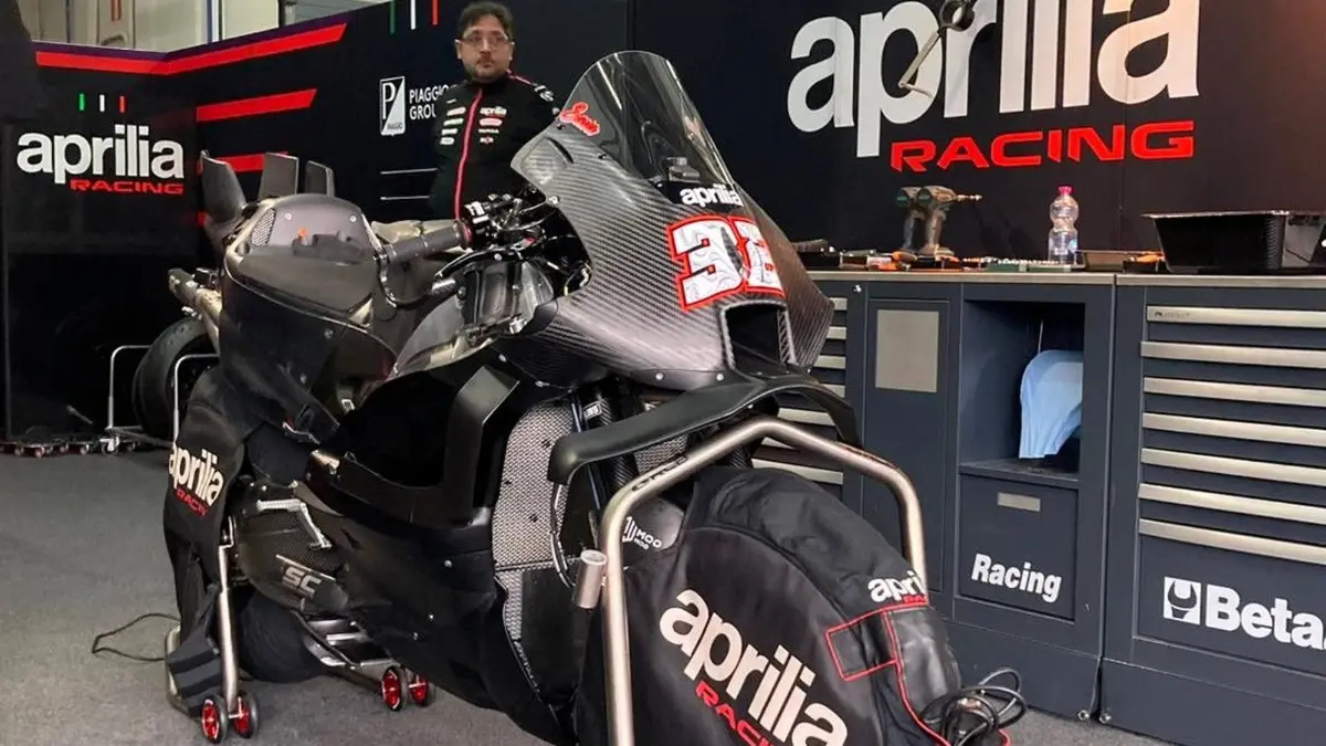 Penampakan Prototipe Motor 850 Cc Milik Aprilia di Sirkuit Jerez Spanyol. (Crash)