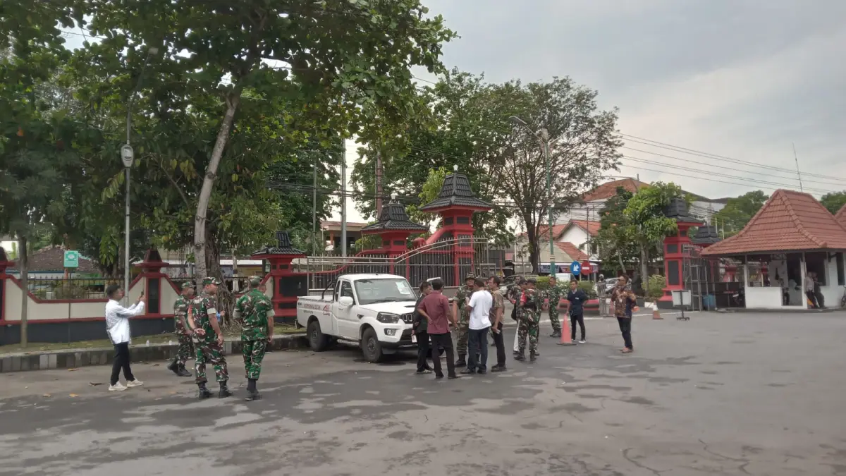 Penyerahan kendaraan operasional KDKMP di Sukoharjo hanya terealisasi 1 unit dari rencana 50. (IWAN KAWUL/SOLOBALAPAN.COM)