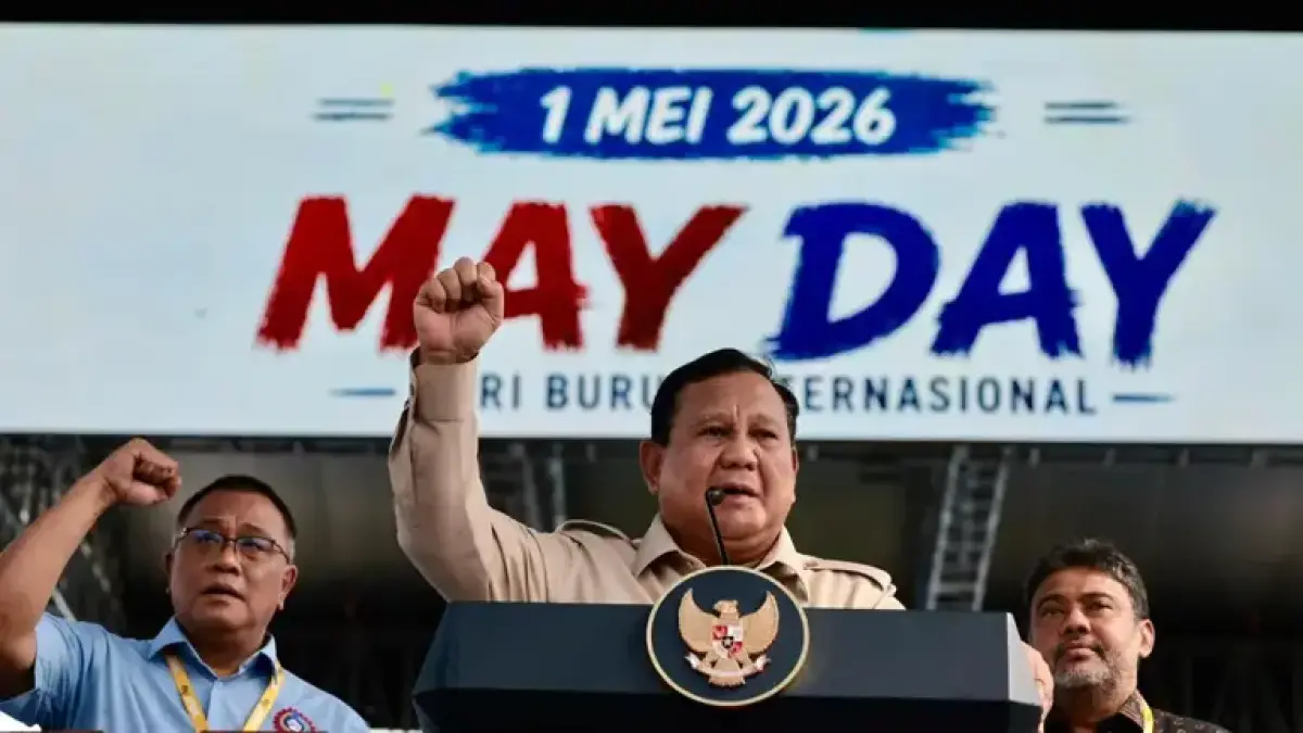 Presiden Prabowo di hadapan ribuan buruh yang berkumpul di lapangan Monas, Jakarta, Jumat (5/1). (Istimewa).