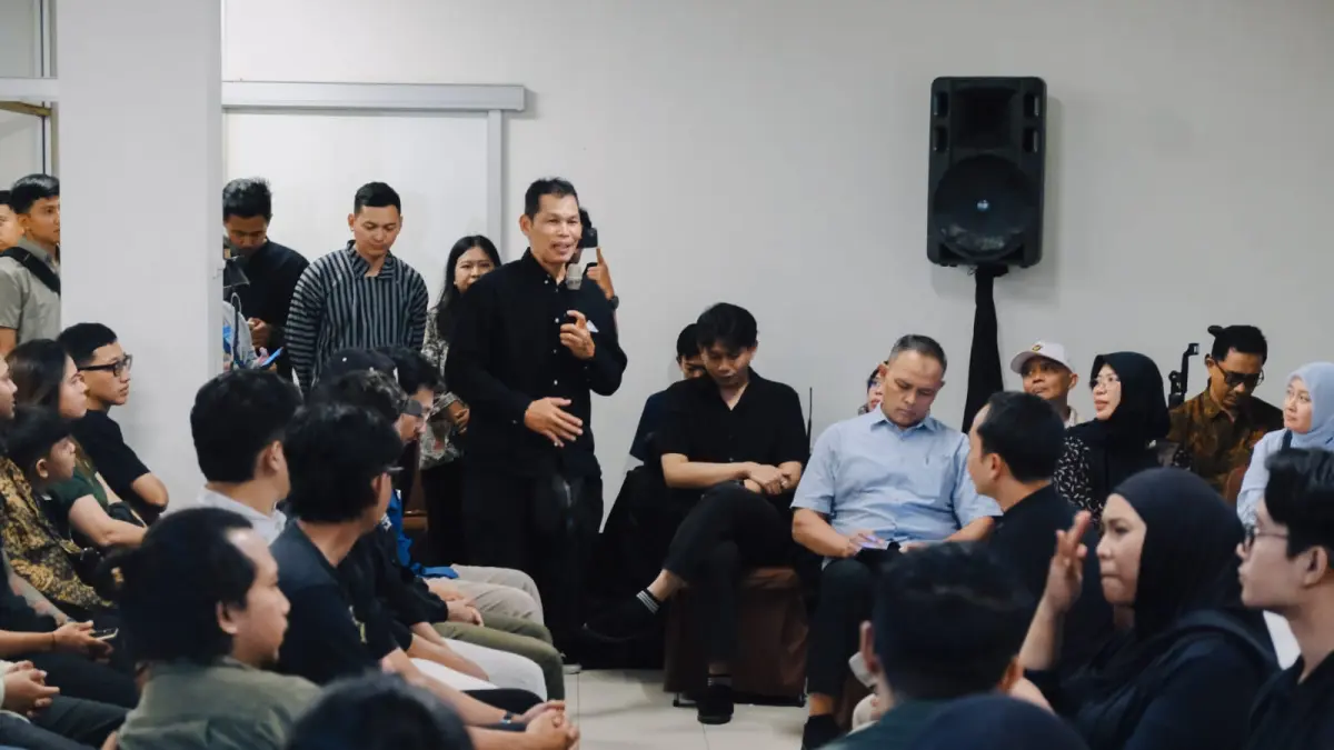 Pertemuan antara pelaku usaha dengan Wali Kota Surakarta, Respati Ardi, pada Kamis malam (30/4) (SILVESTER KURNIAWAN/SOLOBALAPAN.COM)