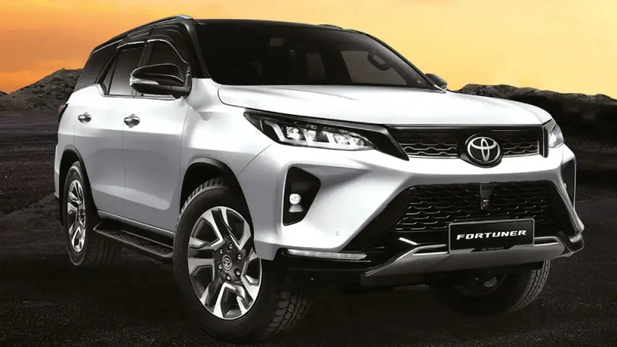 Mobil Toyota Fortuner punya mesin 4.000 Cc (Toyota Fortuner Malaysia)