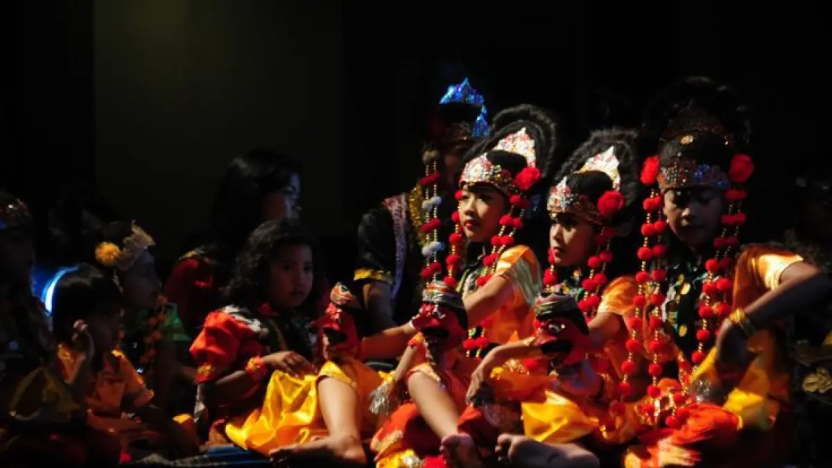 Topeng Cirebon. (From: Pinterest)