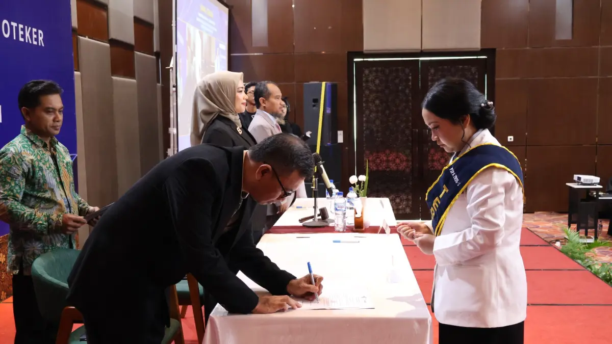 USB Lantik 118 Apoteker Baru dalam Sidang Terbuka
