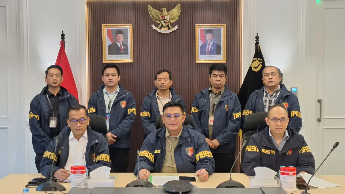 Dittipideksus Bareskrim Polri tetapkan 2 bos PT SJU tersangka baru mafia emas ilegal (13/5). Dijerat pasal Minerba & TPPU hingga dicekal ke LN! (Dok. Dittipideksus Bareskrim Polri)