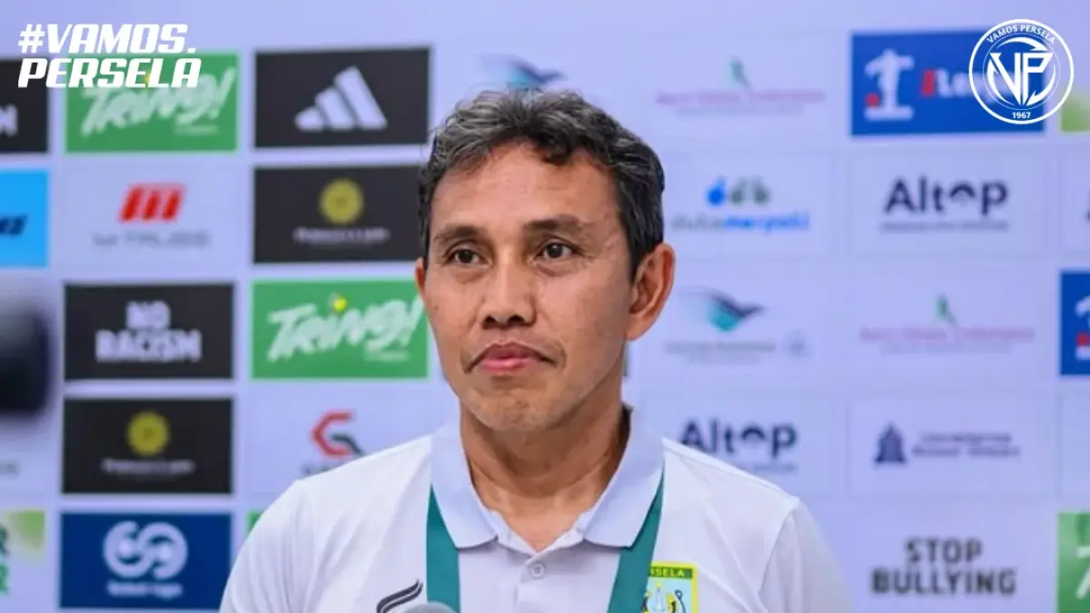 Manajemen Persela Lamongan berupaya mempertahankan pelatih Bima Sakti dan memperkuat sponsor demi target promosi ke Super League. (IG vamos.persela.67 )