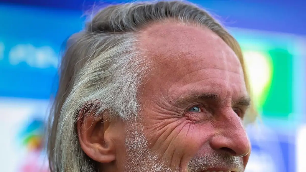 Pelatih Dewa United Jan Olde Riekerink mengakui Persis Solo tampil lebih lapar dan bermain dengan hati. (Instgram jolderiekerink)