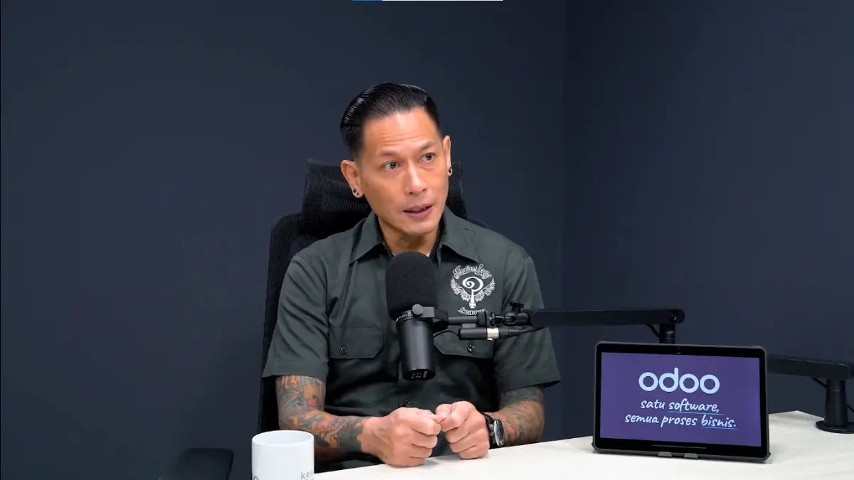 Chef Juna jadi sorotan usai menjadi bintang tamu di podcast Raditya Dika. (Tangkapan Layar YouTube Raditya Dika)