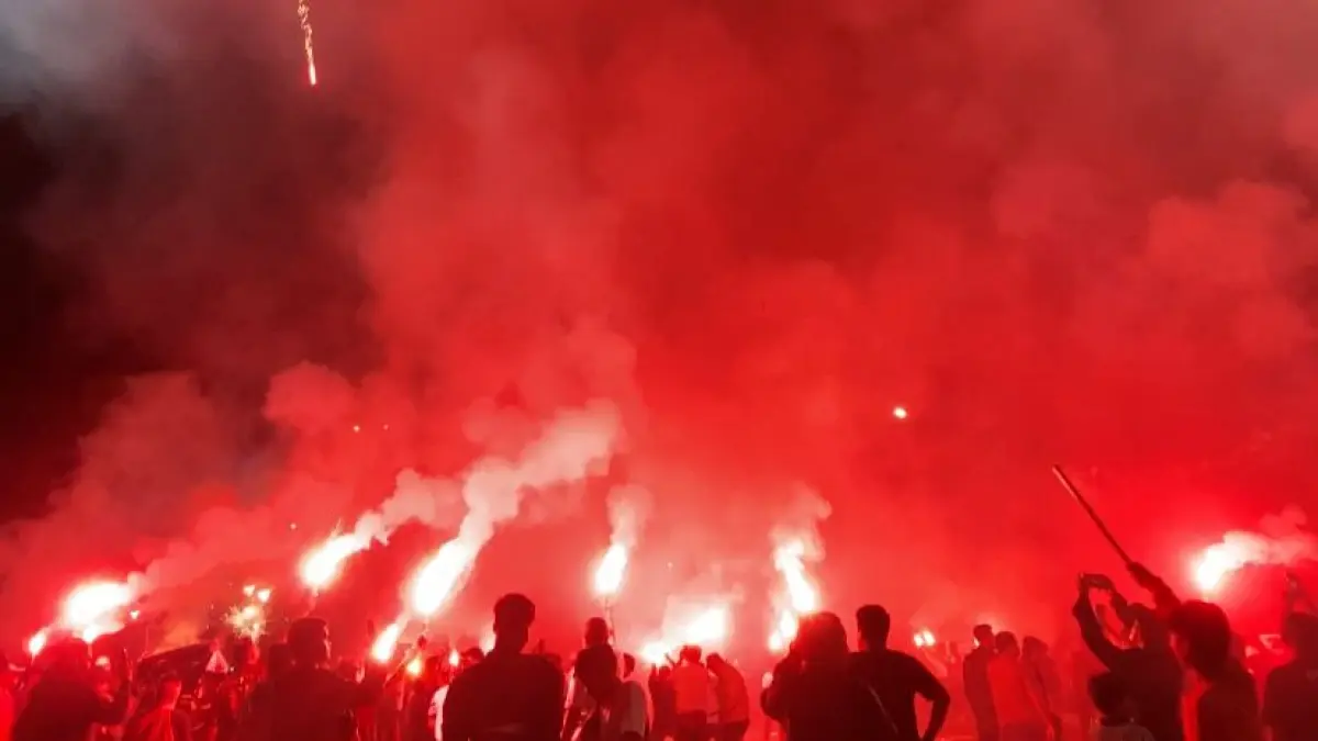 Pasoepati meluapkan kekecewaan dan mendesak owner serta manajemen Persis Solo membuka suara. (Hernindya Jalu/solobalapan.com)