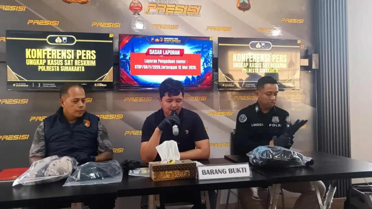 Jumpa Pers terkait  pemuda di Pasar Kliwon, Solo, ditangkap polisi setelah mencuri motor milik tetangganya sendiri. (ANTONIUS CHRISTIAN/SOLOBALAPAN.COM)