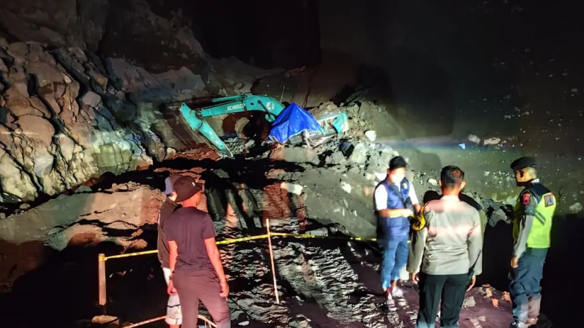 Operator ekskavator asal Rembang meninggal dunia setelah tertimpa longsoran tebing tambang di Desa Bandungan, Jatinom, Klaten. (IST)
