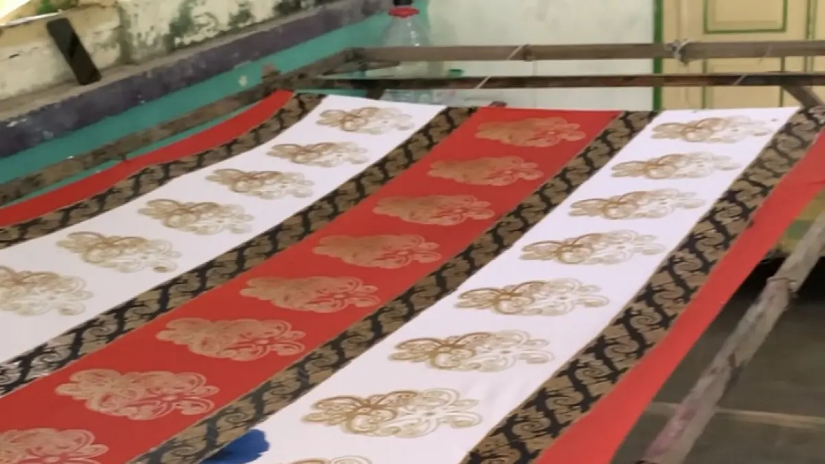 Motif Batik Etnik Abstrak. (DOC. Senda)