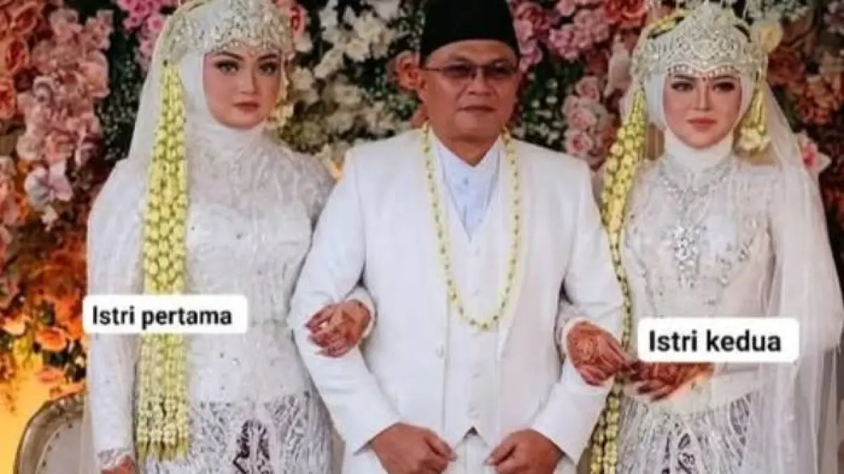 KIAI Dede Nadif Ar-Rasyid bersama istri pertama, Wida, dan istri keduanya, Syifa Sri Wahyuni.