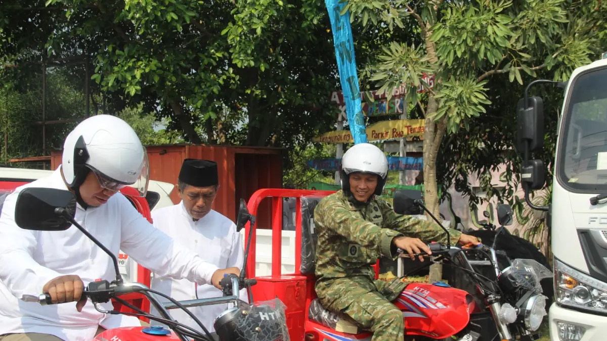 Kodim 0725/Sragen menuntaskan distribusi 64 motor roda tiga untuk Koperasi Desa Merah Putih dalam dua hari. (Ahmad Khairudin/solobalapan.com)