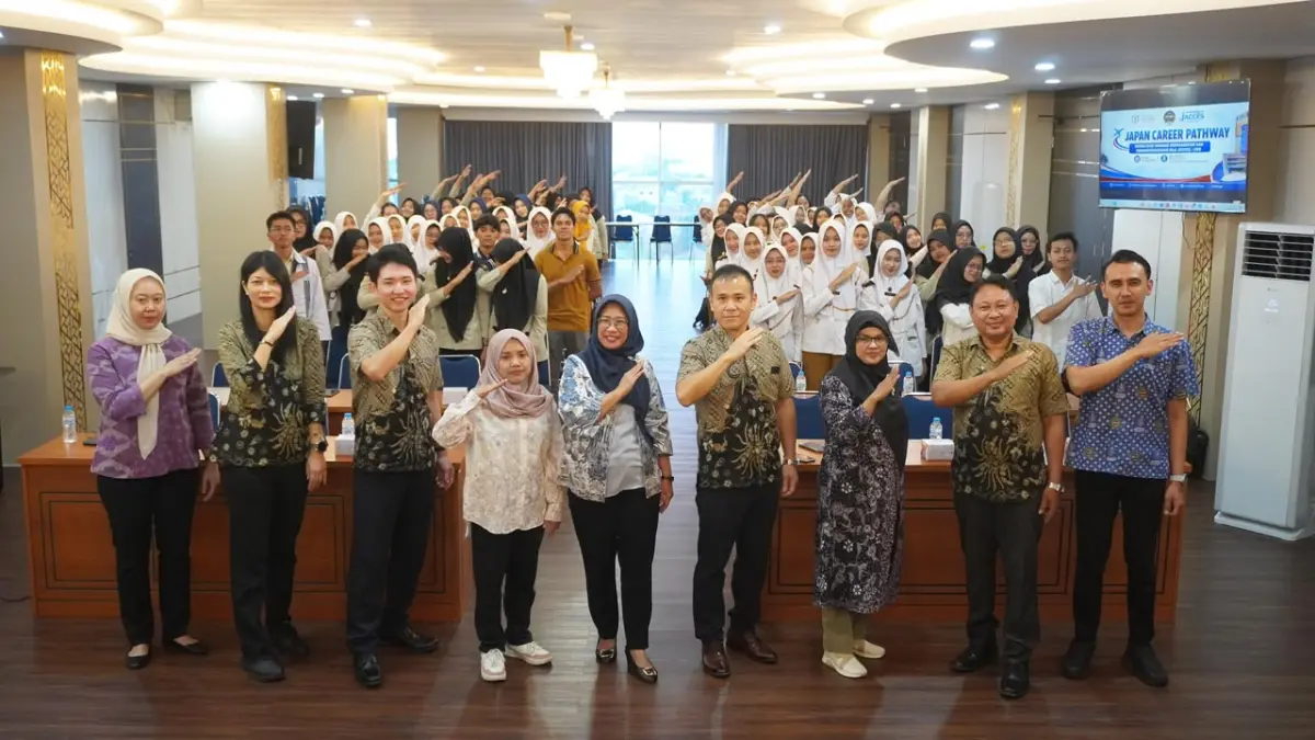 Langkah progresif UDB Surakarta jalin kerja sama strategis dengan JACCES melalui penandatanganan MoA program "Japan Pathway" untuk menyalurkan lulusan keperawatan ke rumah sakit dan fasilitas kesehatan di Jepang. (Dok. UDB Surakarta)
