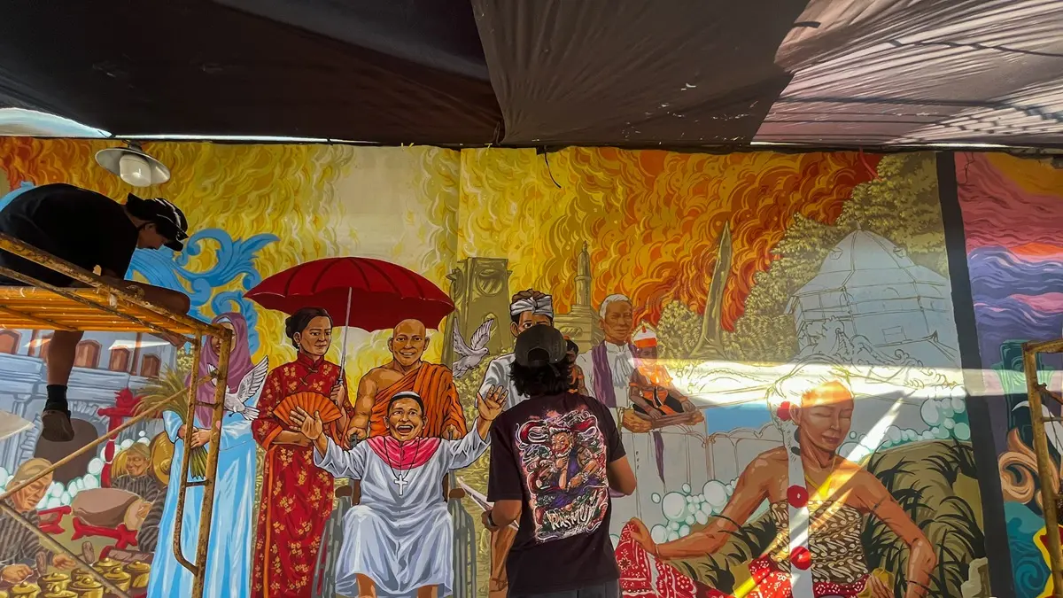 Lomba mural dalam rangka Hari Jadi Pemerintah Kota Surakarta ke-80 berhasil mempercantik tembok Gereja Katolik Santo Antonius Padua Purbayan. (M. Ihsan/solobalapan.com)