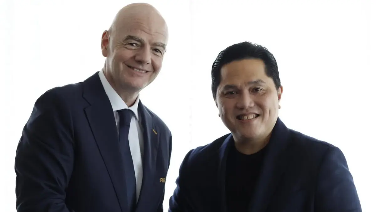Menteri Pemuda dan Olah Raga Erick Thohir ketika bertemu dengan Presiden FIFA  Gianni Infantino beberapa waktu yang lalu. (Dok. erickthohir) 