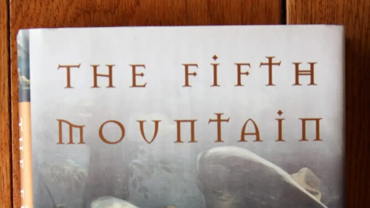 Buku The Fifth Mountain karya Paulo Coelho. Source: Pinterest 