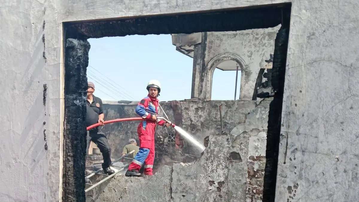 Diduga akibat power bank yang meledak saat dicas, sebuah rumah warga di Tawangmangu, Karanganyar, terbakar pada Kamis pagi (18/06). (Dok. Damkar)
