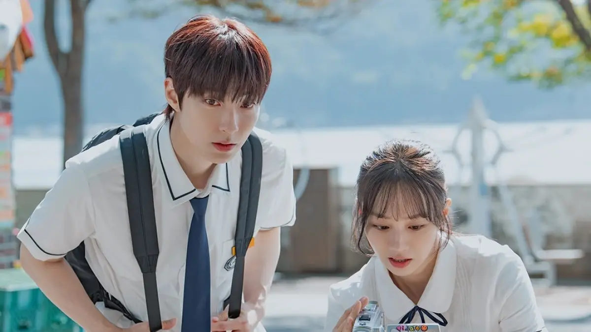 Hwang In Youp dan Hyeri memperlihatkan chemistry manis sebagai cinta pertama dalam drama romantis terbaru Dream to You. (Foto: ENA)