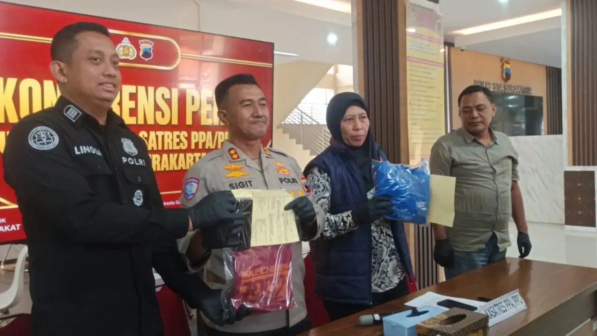 Polresta Surakarta menetapkan seorang ASN asal Sukoharjo sebagai tersangka perekaman bawah rok SPG di Solo. (Antonius Christian/solobalapan.com)