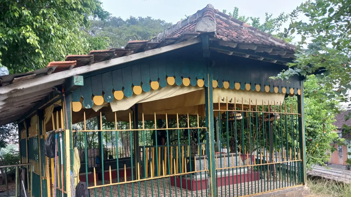 Petilasan Putri Cempo di Area Taman Tirtonadi, Terdapat Empat Makam di Area Petilasan Tersebut