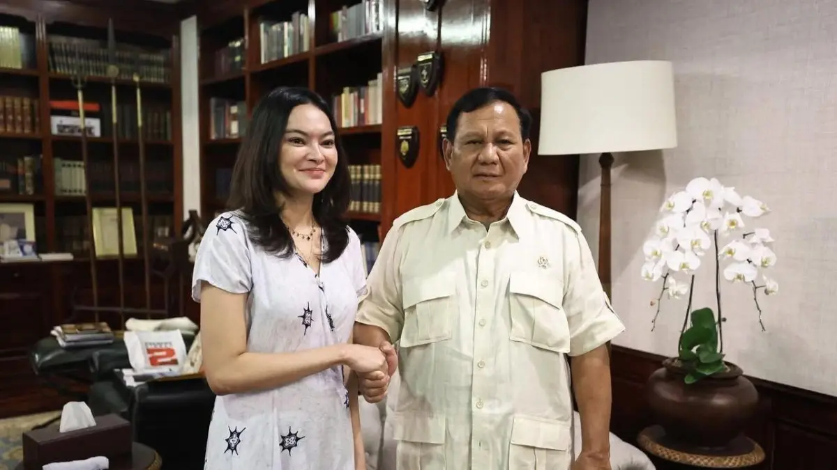 Ulta Levenia Nababan dan Presiden Prabowo.