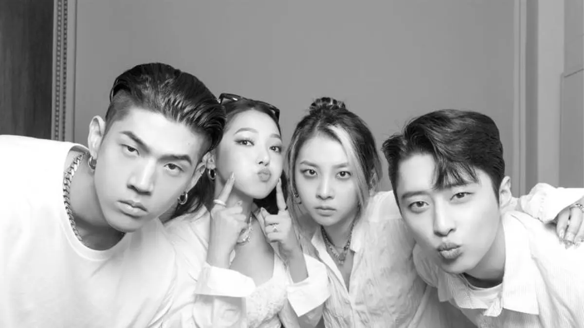 Setelah sembilan tahun berkarya, KARD mengumumkan akan mengakhiri aktivitas grup usai merilis album penuh perdana dan menjalani tur dunia terakhir. Terima kasih untuk semua karya dan kenangan yang telah diberikan, Hidden Kard. (Pinterest)