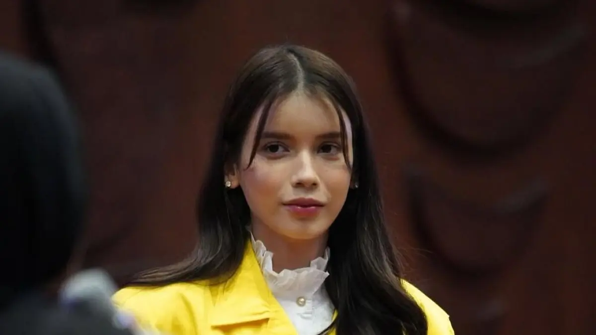 Sabrina Chairunnisa.