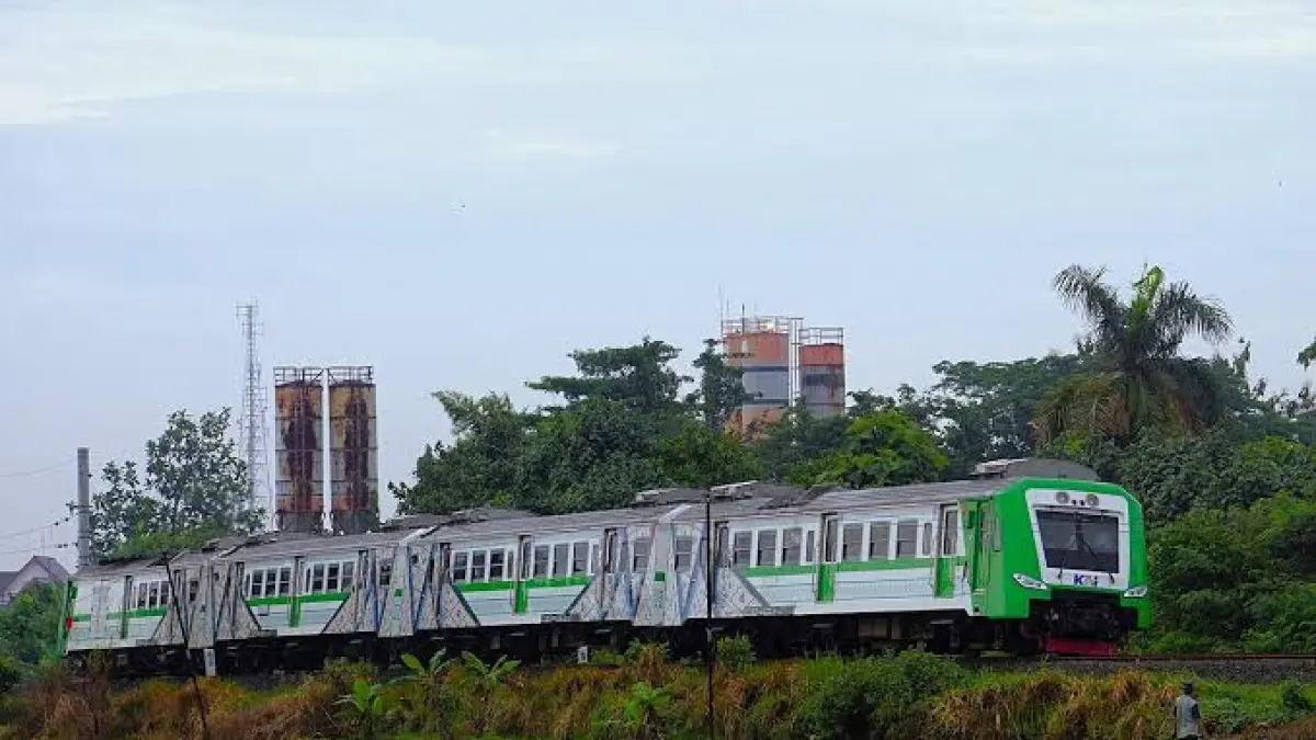 KA Bandara Adi Soemarmo (KA BIAS) menghubungkan Bandara Adi Soemarmo dengan pusat Kota Solo melalui layanan transportasi yang terintegrasi, memberikan akses yang praktis bagi masyarakat maupun wisatawan (Google)