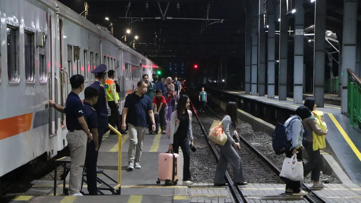 Stasiun Purwosari menjadi salah satu stasiun tertua di Kota Solo yang masih aktif beroperasi hingga kini. (Aref Budiman/Radar Solo)