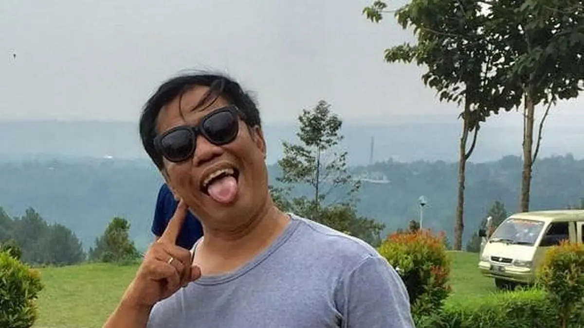 Komedian Temon meninggal dunia.