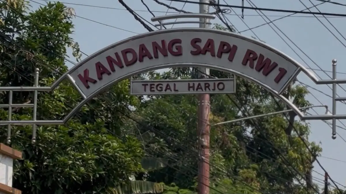 Gapura Wilayah Kampung Kandang Sapi Jebres. Foto: Siti Putri