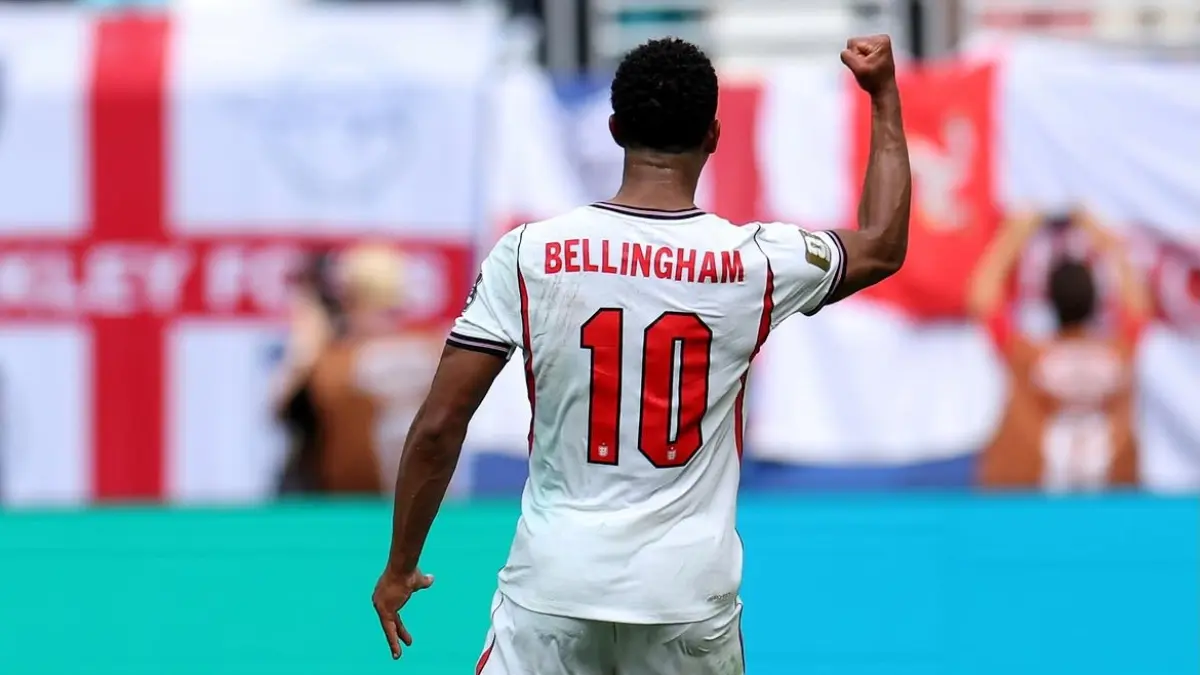 Jude Bellingham mengungkap pesan sang ibu yang membuatnya mampu menghindari kartu kuning saat menghadapi Norwegia. (Dok. Jude Bellingham)