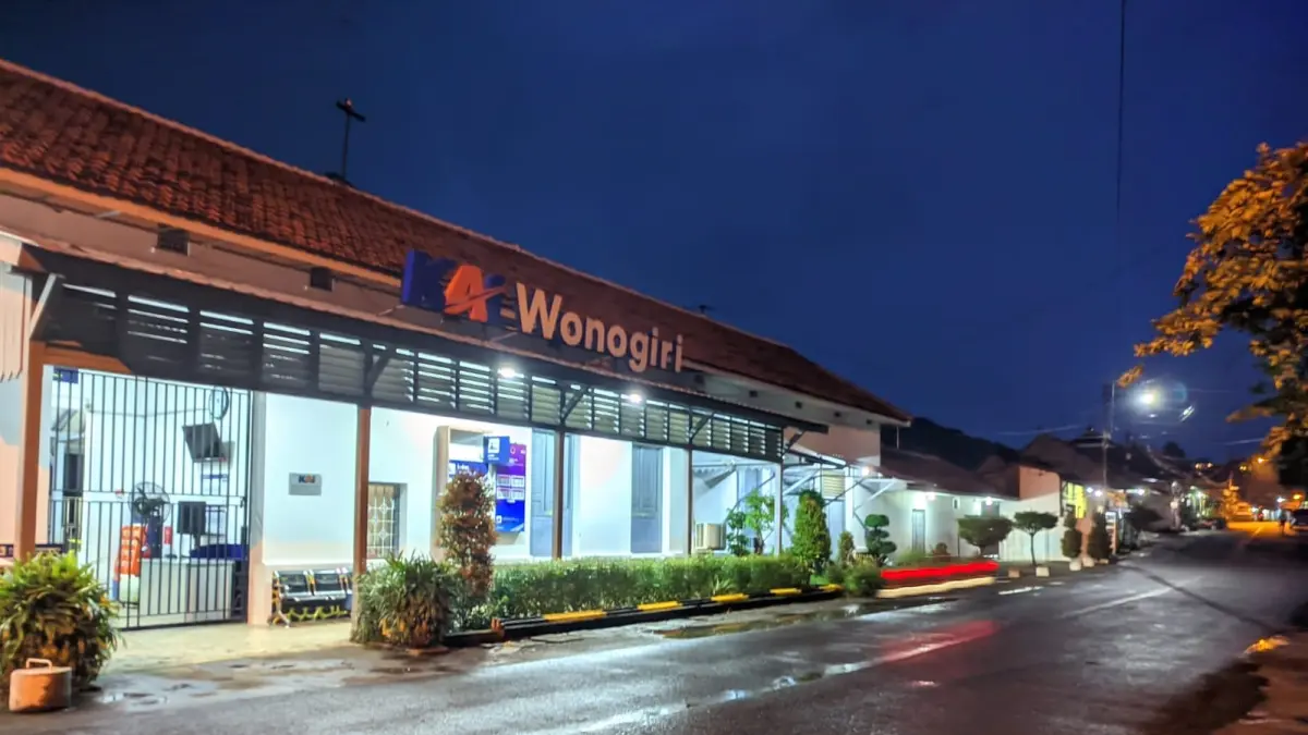 
Stasiun Wonogiri beroperasi sejak 1922 dan kini melayani rute Stasiun Purwosari-Wonogiri. (Iwan Adi Luhung/Radar Solo)