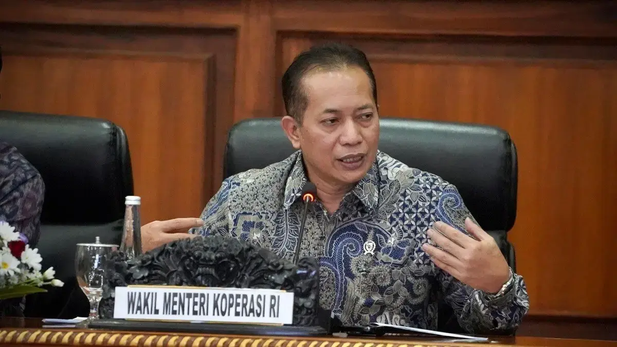 Ferry Juliantono Menteri Koperasi.
