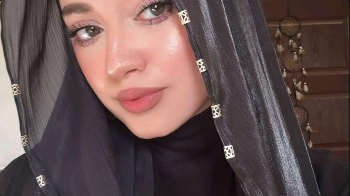Hijab braid rings (Pinterest)