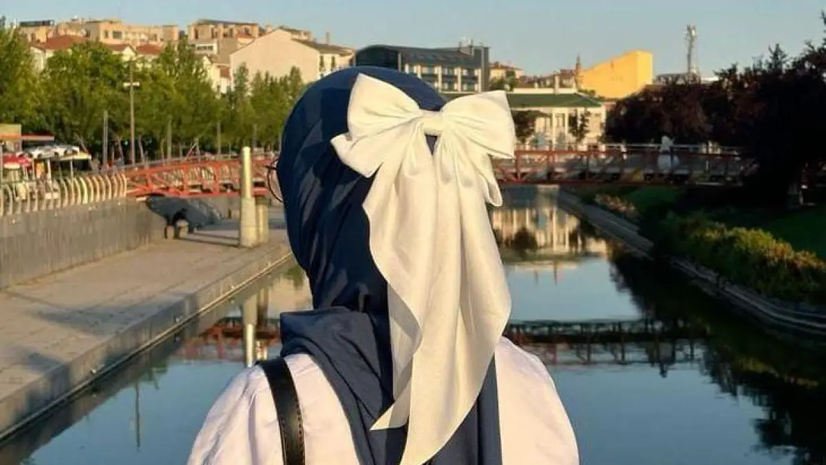 Ribbon hijab clip (Pinterest)