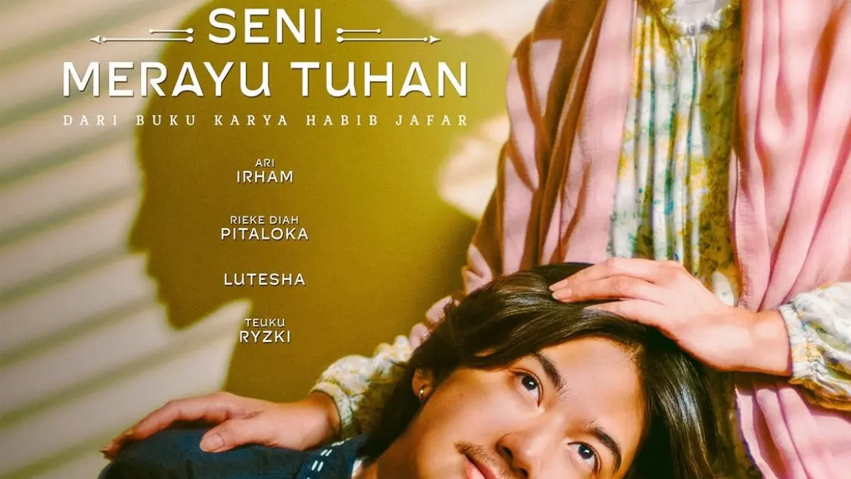 Ari Irham mengaku sempat takut memerankan Hikmah dalam film Seni Merayu Tuhan karena karakter tersebut sangat dekat dengan kehidupannya. (Dok. Seni Merayu Tuhan)