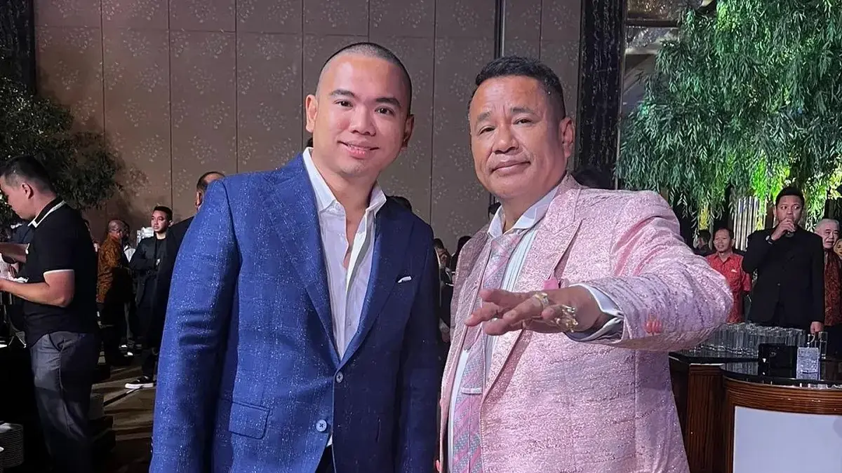 Frank Hutapea dan Hotman Paris.