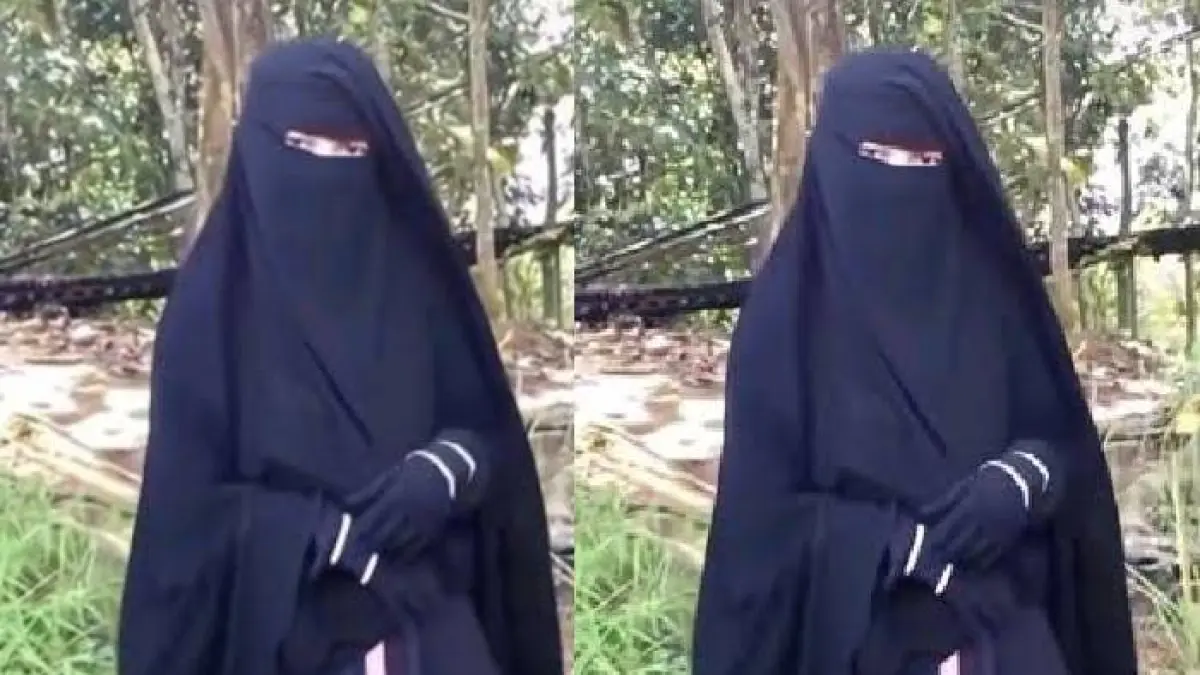 Cadar hitam yang viral di TikTok.