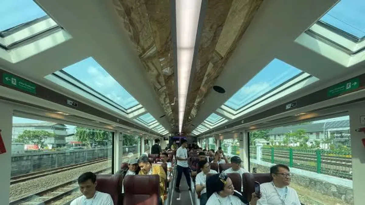 Kereta api kini tidak hanya menjadi moda transportasi, tetapi juga bagian dari pengalaman wisata. Minat masyarakat terhadap layanan Kereta Panoramic terus meningkat seiring keinginan menikmati perjalanan dengan panorama alam yang lebih luas. (Radar solo)